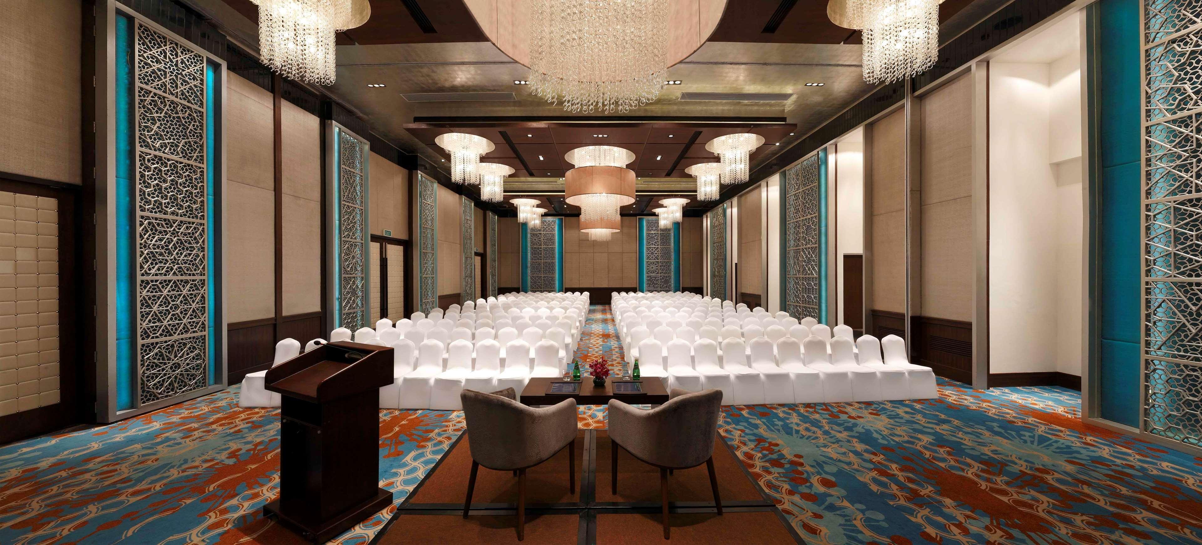 Отель Hilton Джапур Экстерьер фото The Grand Ballroom