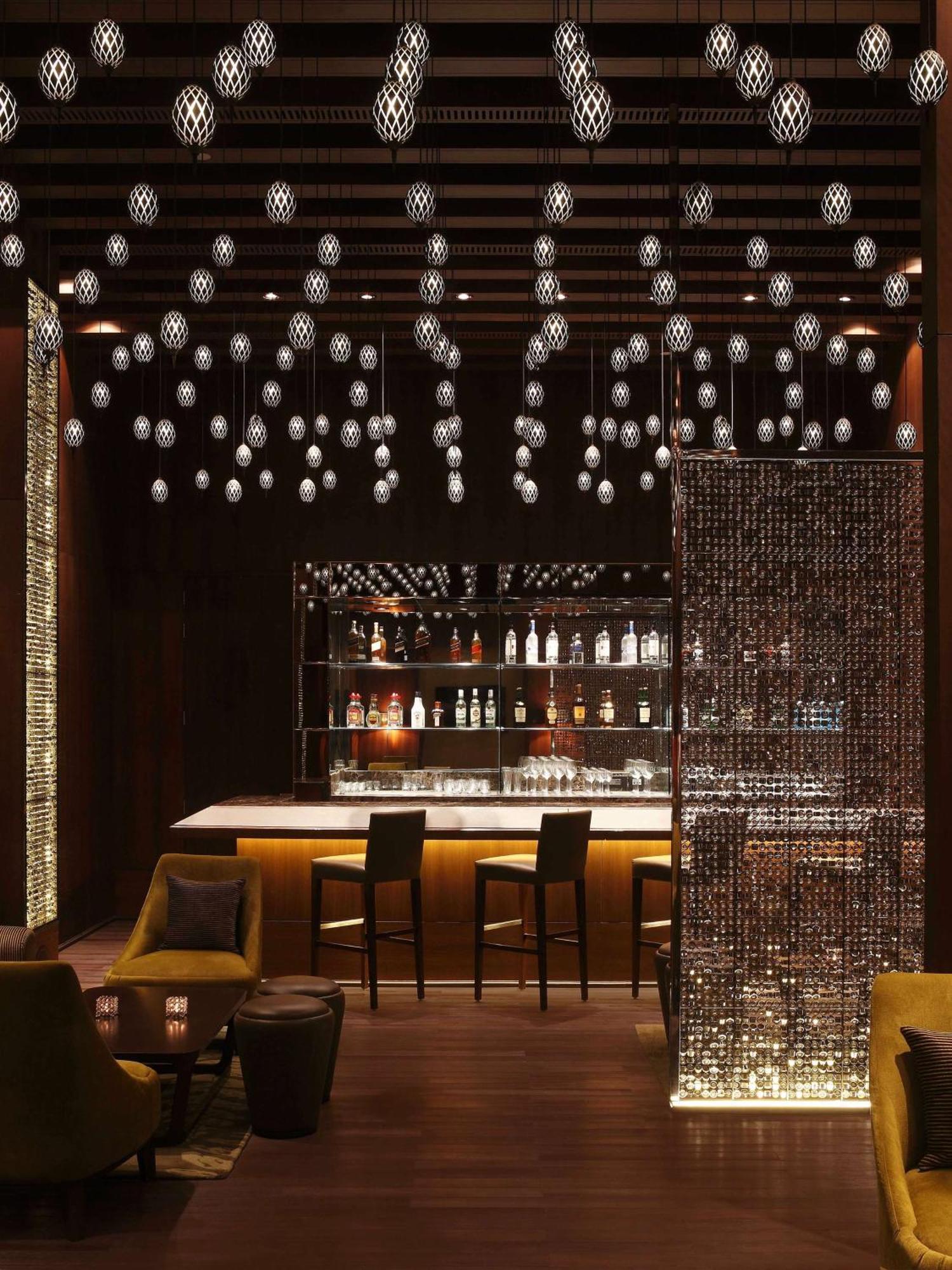 Отель Hilton Джапур Экстерьер фото The bar at the hotel