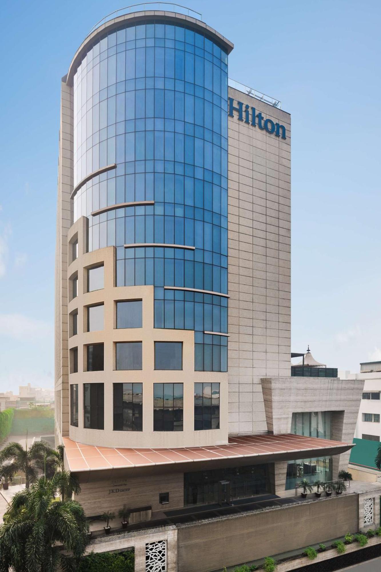 Отель Hilton Джапур Экстерьер фото The headquarters of the company in Tehran